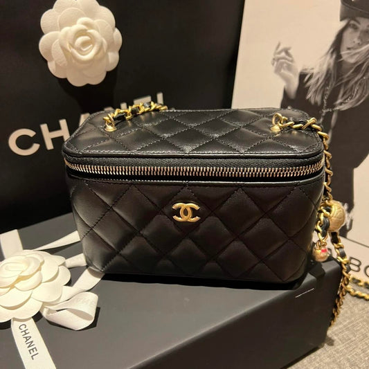 Chanel Classic Vanity Case in Black Lambskin Leather with Gold-Tone Hardware (with Pearl Crush Chain) [Pre-Owned]