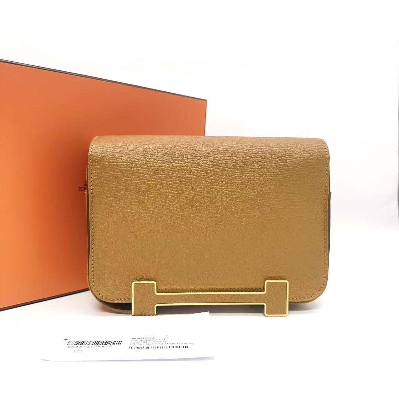 Hermès Geta Bag in Gold Chevre Mysore Leather with Gold-Tone Hardware [Pre-Owned]